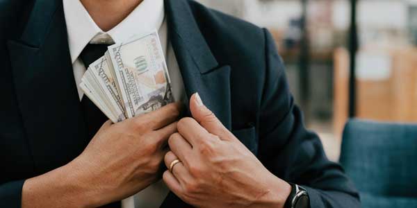 7 Money Rules The Rich Use To Build Wealth